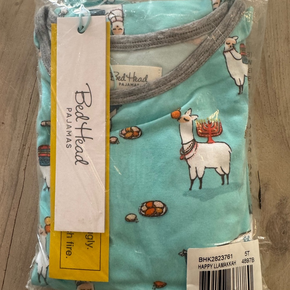 NWT BedHead Hanukah Pajamas Happy Llamakah Set 5T